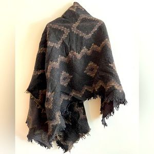 Aritzia Wilfred Diamond Mosaic Blanket Scarf